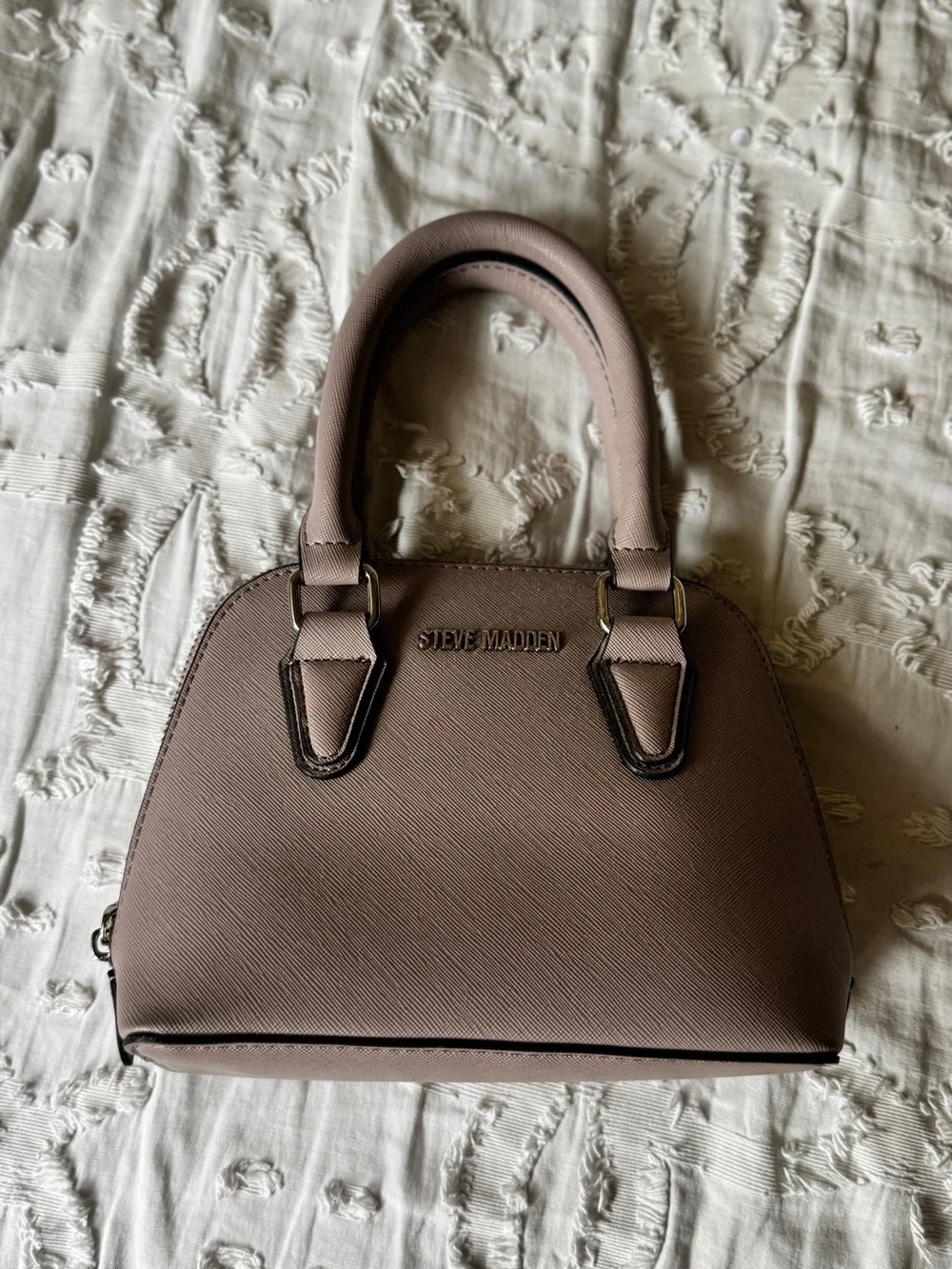 Steve Madden compact dome